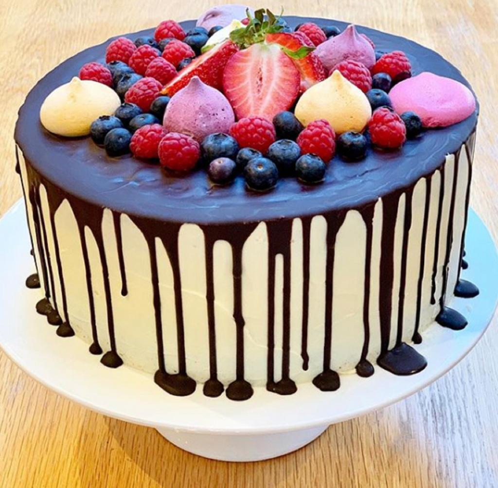 Chocolate Drizzle C for Cakes