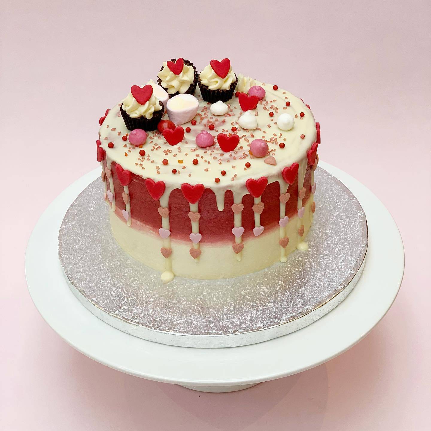 Red Velvet chocolate drip cake