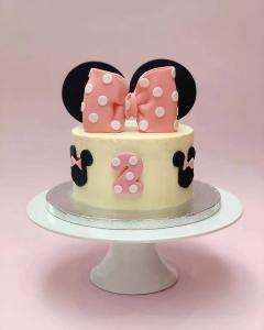 Minnie Mouse Cake