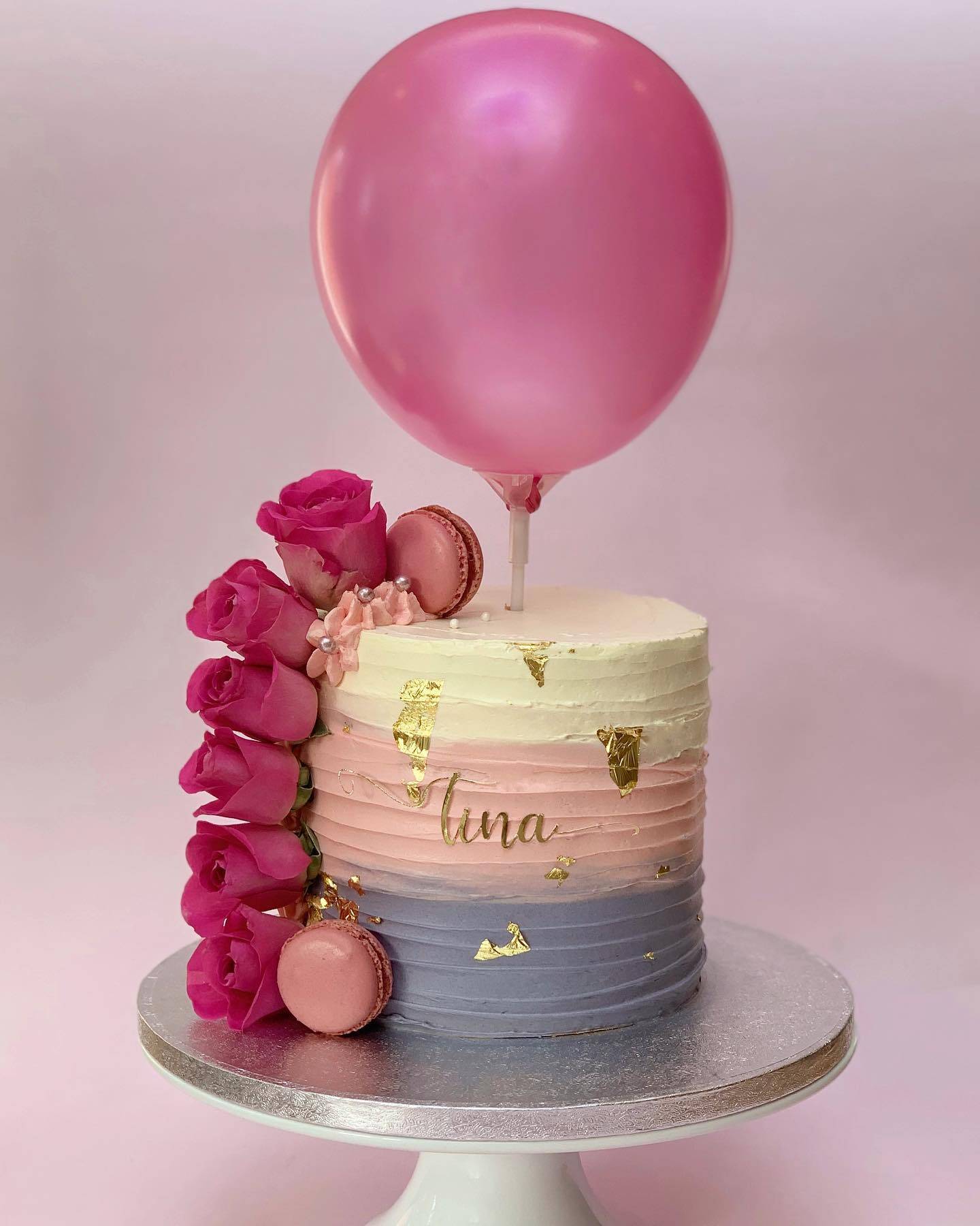 Macaroons Cake with Balloon